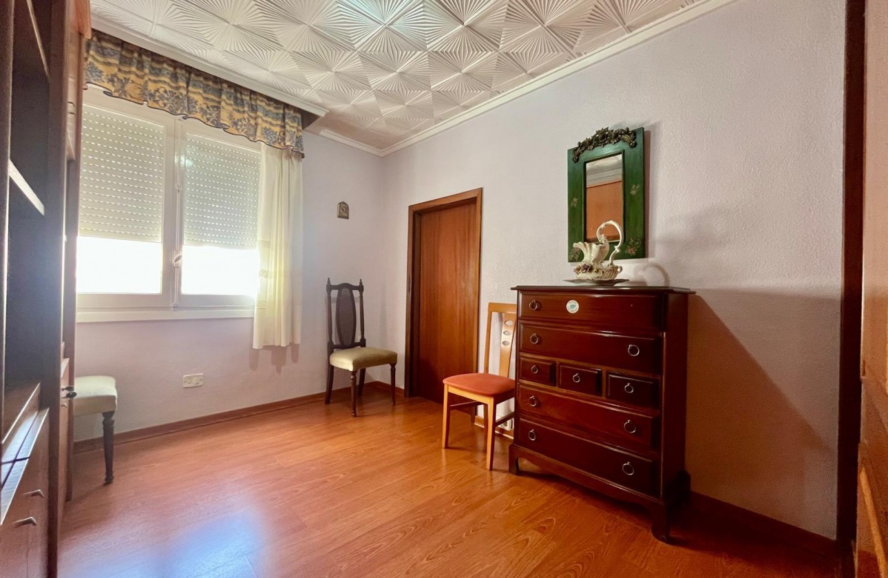Resale - Apartment / flat - Torrevieja - Centro