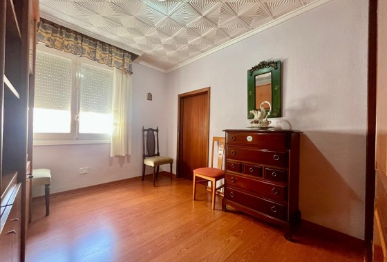 Resale - Apartment / flat - Torrevieja - Centro