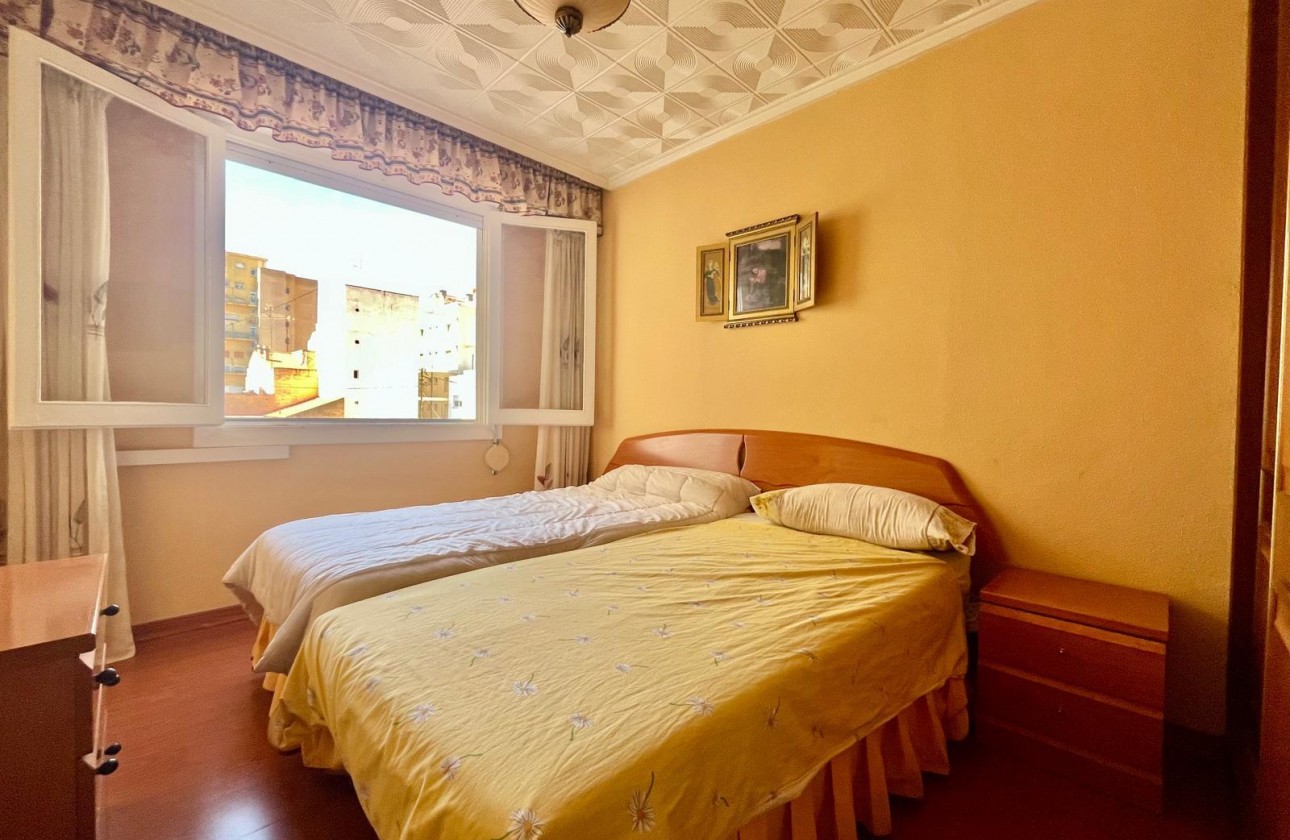 Resale - Apartment / flat - Torrevieja - Centro
