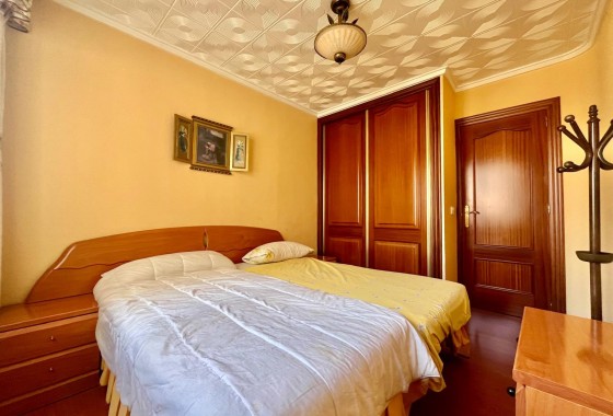 Resale - Apartment / flat - Torrevieja - Centro
