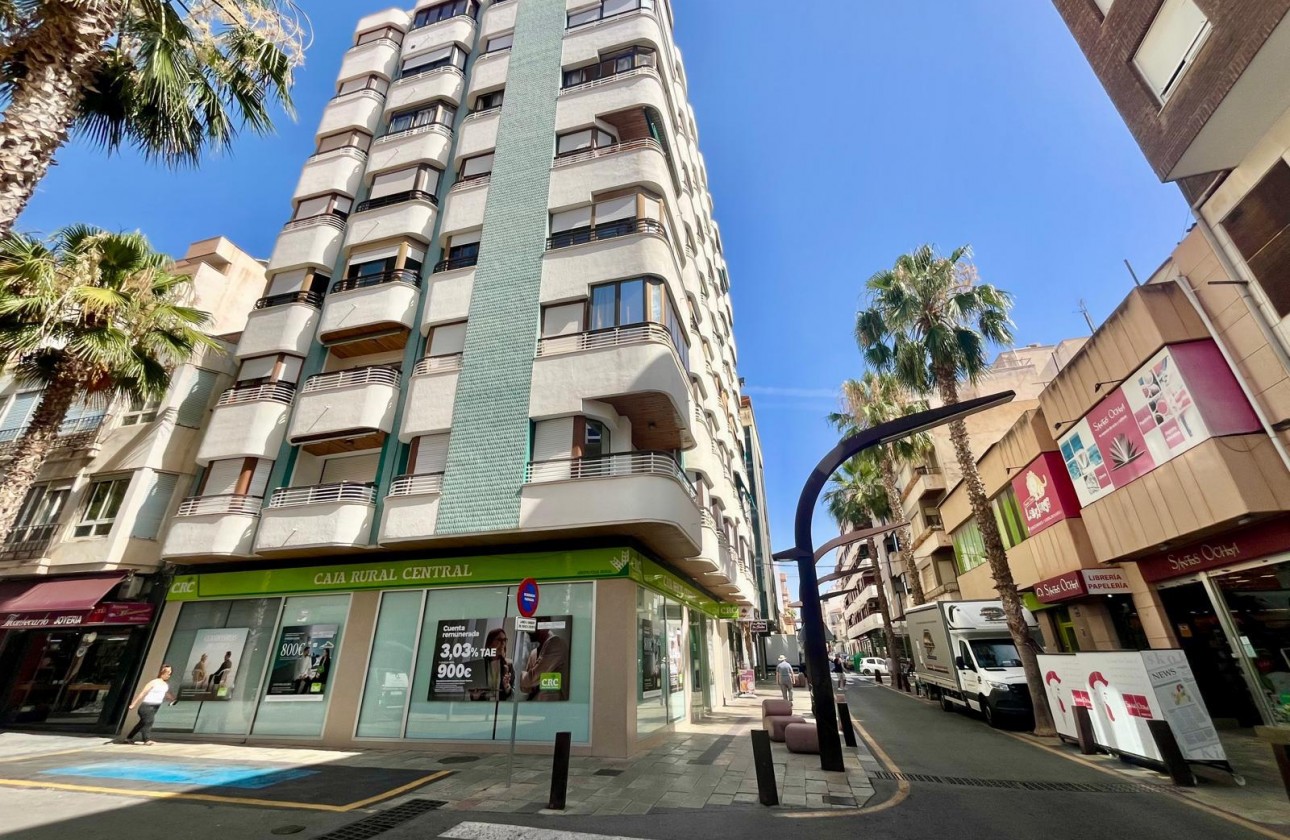 Resale - Apartment / flat - Torrevieja - Centro