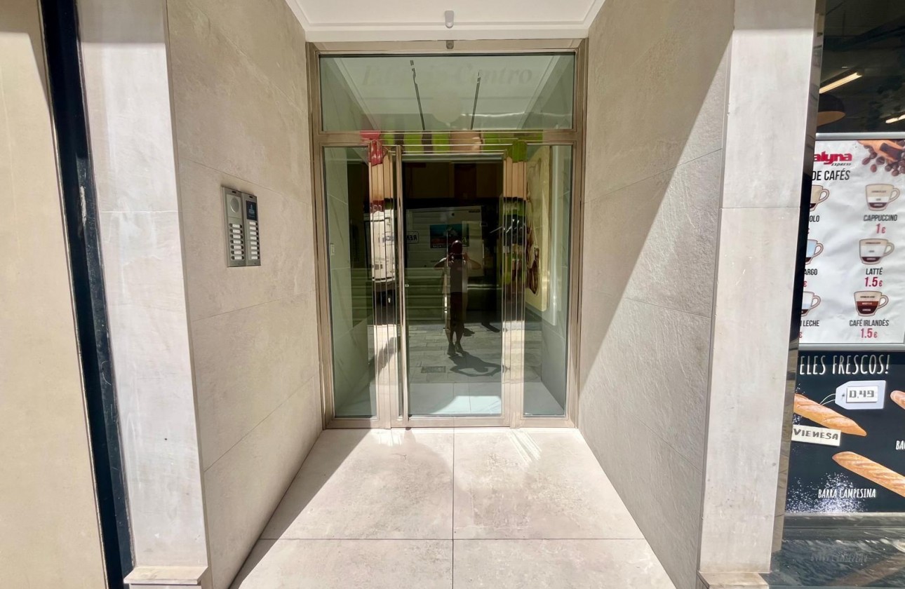 Resale - Apartment / flat - Torrevieja - Centro