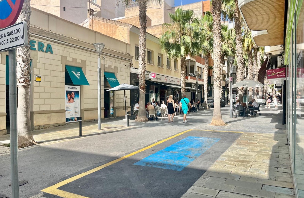 Resale - Apartment / flat - Torrevieja - Centro