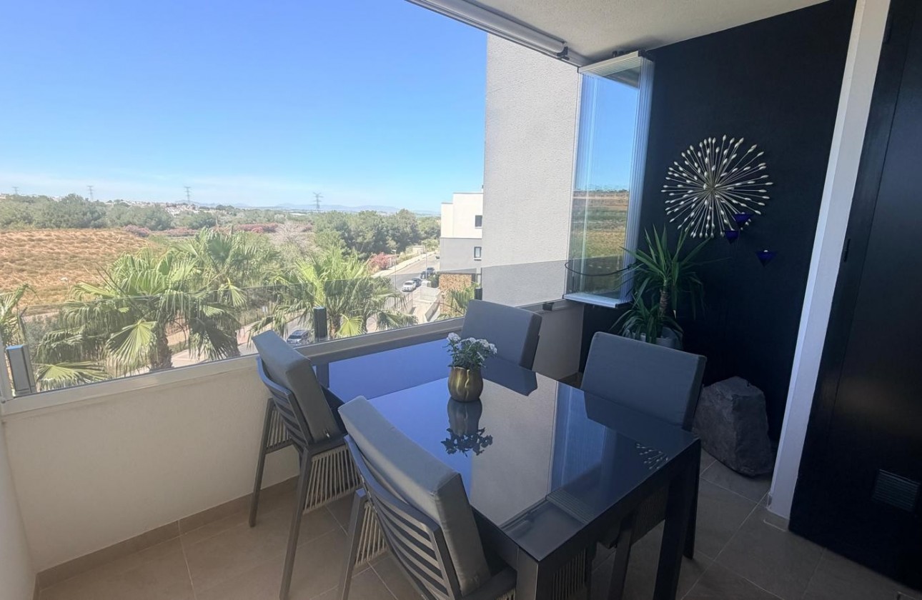 Resale - Apartment / flat - Los Altos - Costa Blanca