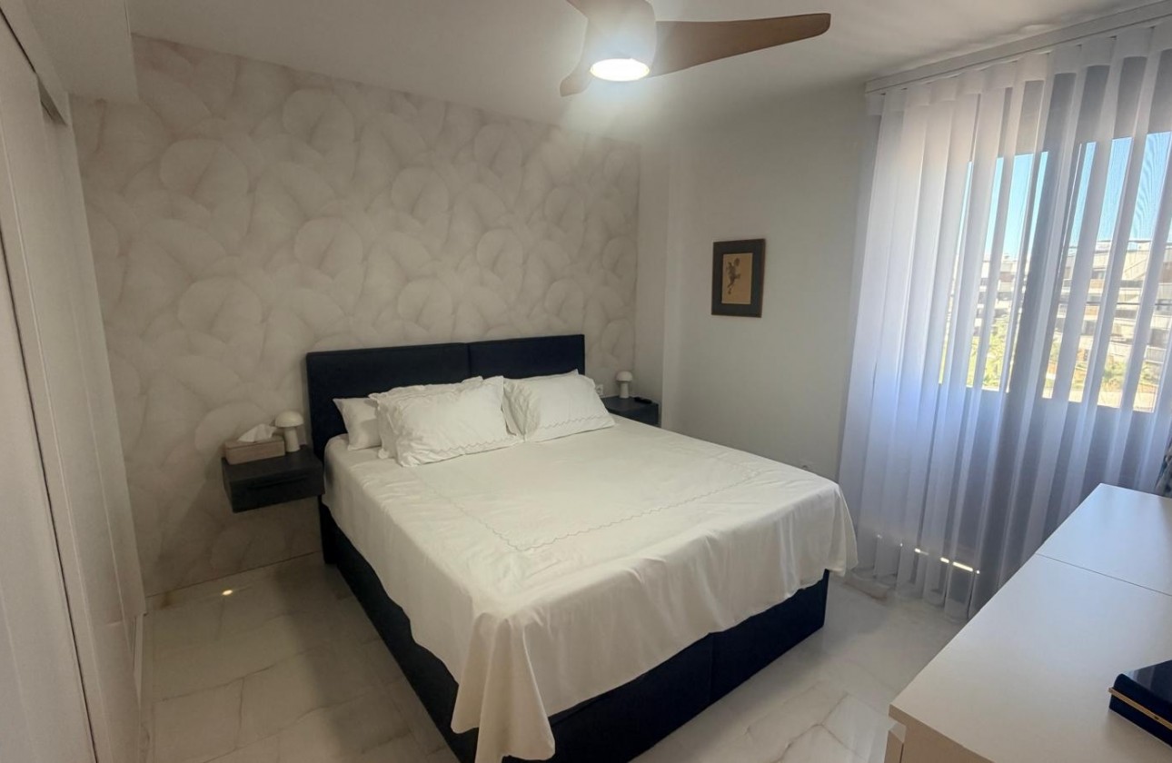 Resale - Apartment / flat - Los Altos - Costa Blanca