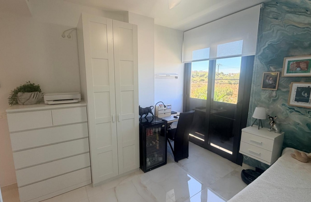 Resale - Apartment / flat - Los Altos - Costa Blanca