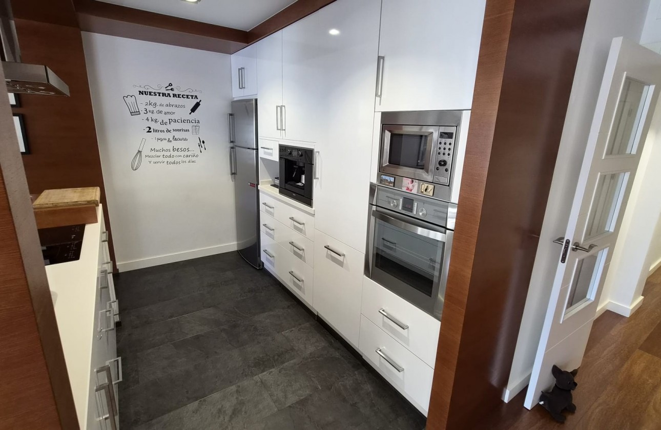 Resale - Apartment / flat - Torrevieja - Costa Blanca