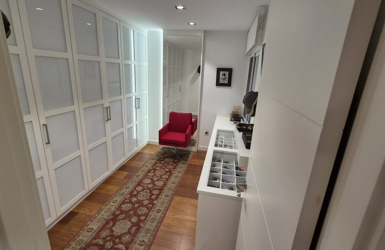 Resale - Apartment / flat - Torrevieja - Costa Blanca