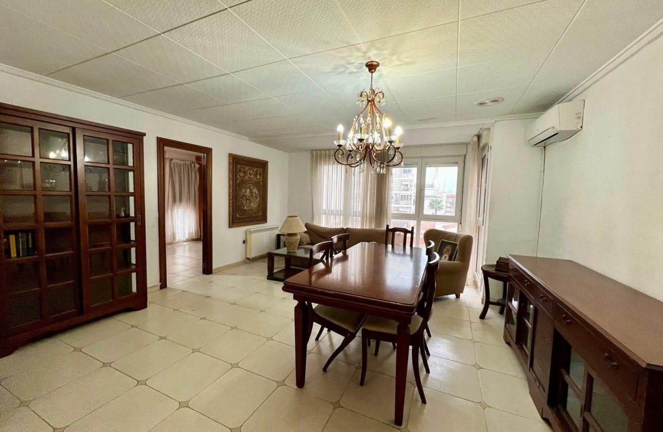 Resale - Apartment / flat - Torrevieja - Centro