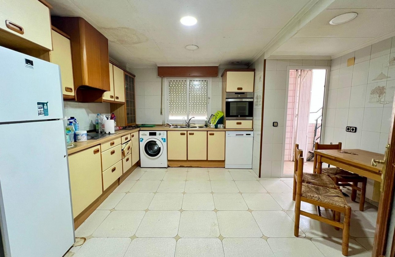 Resale - Apartment / flat - Torrevieja - Centro