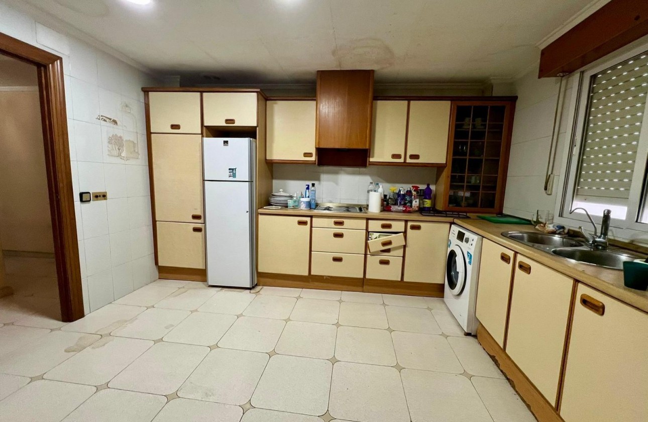 Resale - Apartment / flat - Torrevieja - Centro