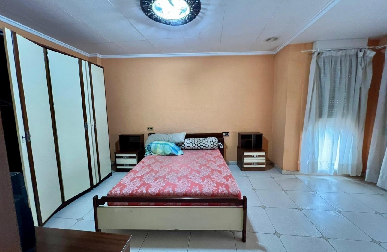 Resale - Apartment / flat - Torrevieja - Centro