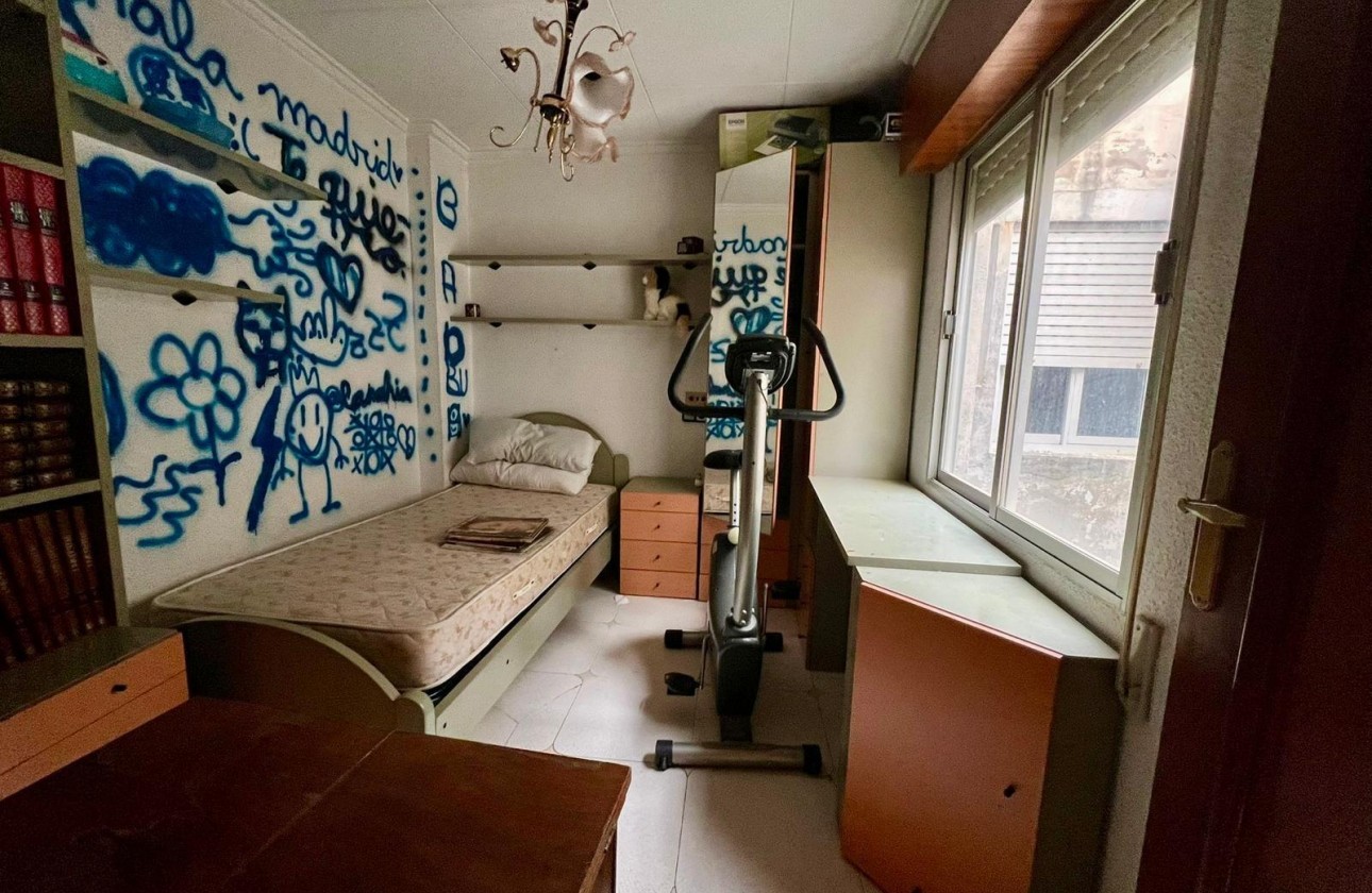 Resale - Apartment / flat - Torrevieja - Centro