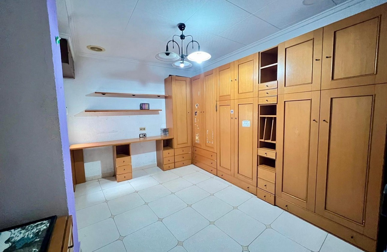 Resale - Apartment / flat - Torrevieja - Centro