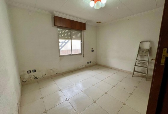 Resale - Apartment / flat - Torrevieja - Centro