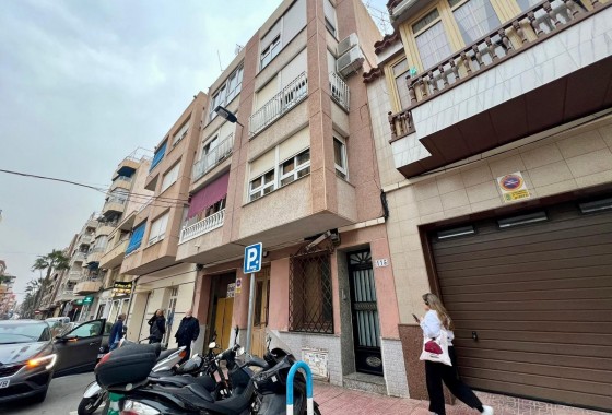 Resale - Apartment / flat - Torrevieja - Centro