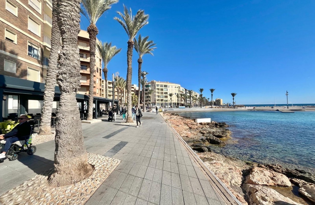Resale - Apartment / flat - Torrevieja - Centro
