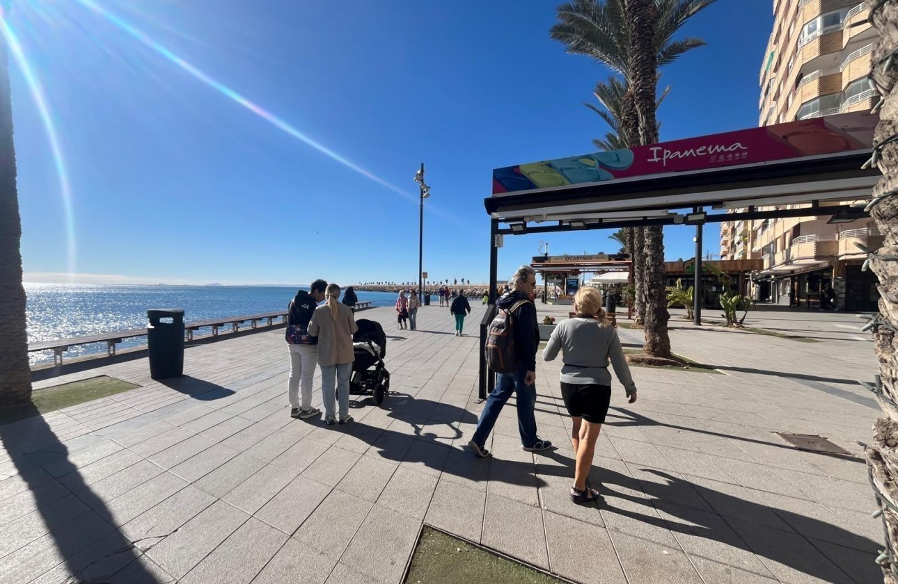 Resale - Apartment / flat - Torrevieja - Centro