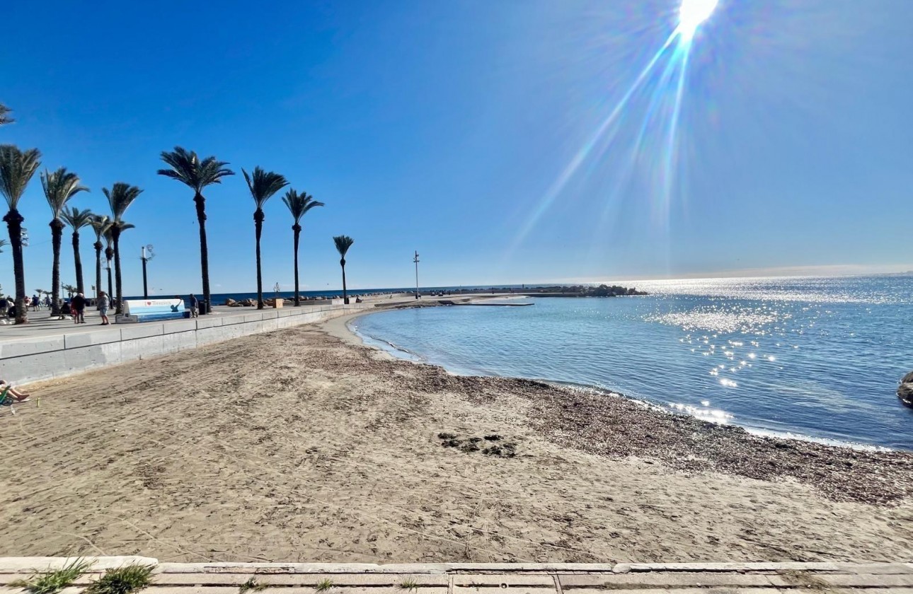 Resale - Apartment / flat - Torrevieja - Centro