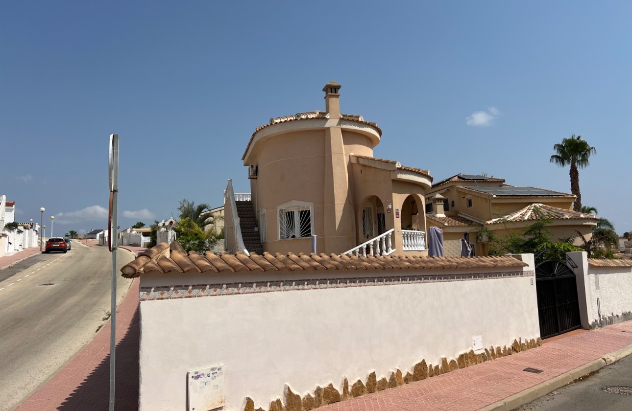 Resale - Villa - Ciudad quesada - Costa Blanca