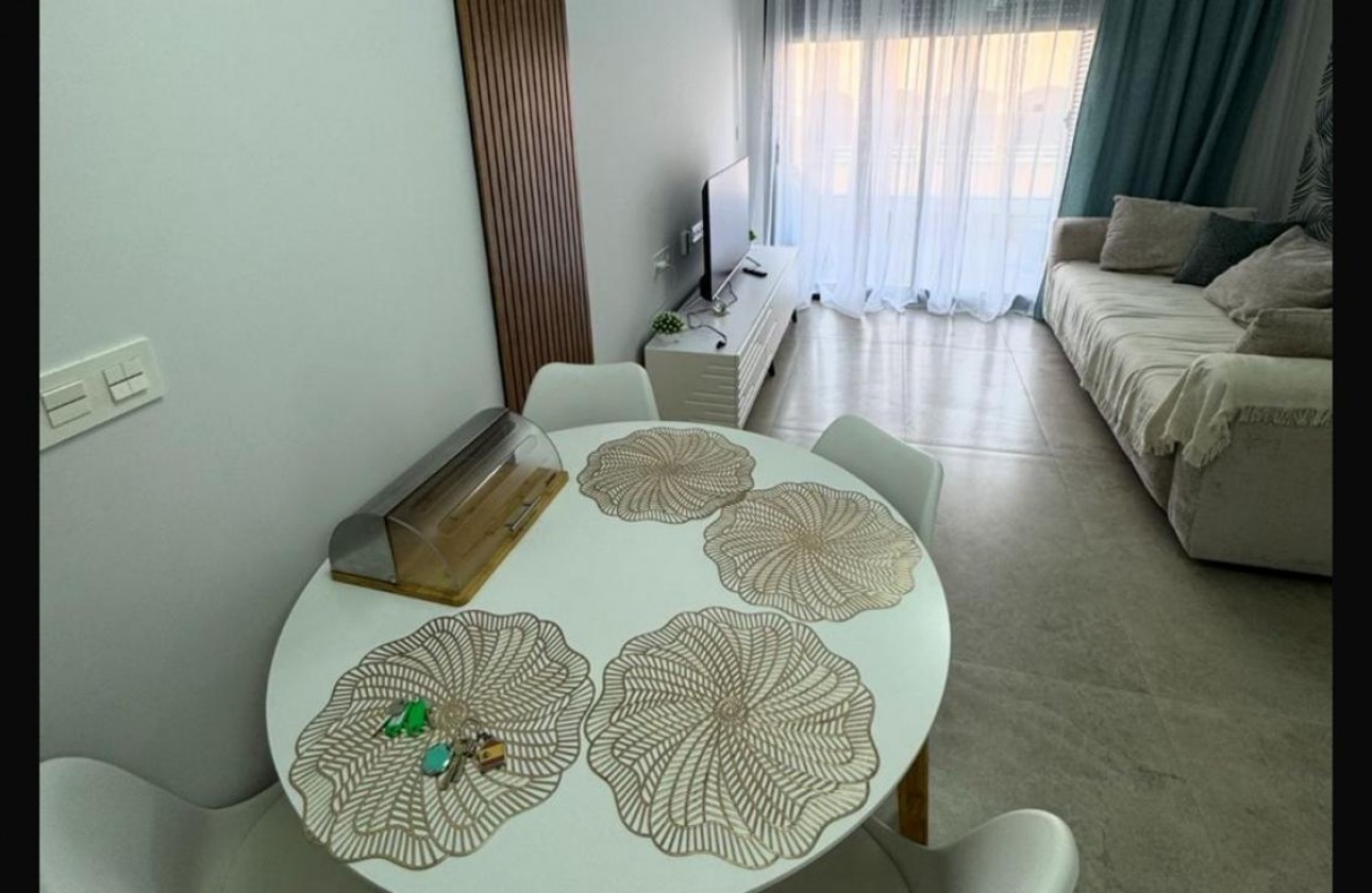 Reventa - Apartamento / piso - Torrevieja - Playa del Cura