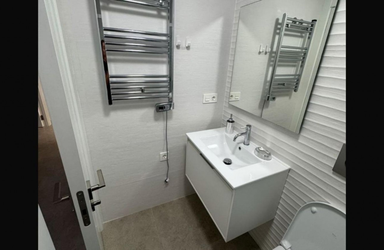 Reventa - Apartamento / piso - Torrevieja - Playa del Cura