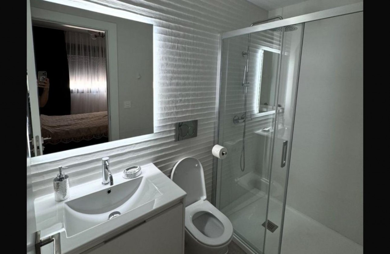 Reventa - Apartamento / piso - Torrevieja - Playa del Cura