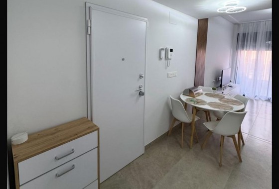 Reventa - Apartamento / piso - Torrevieja - Playa del Cura