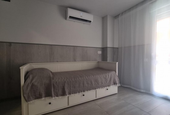 Resale - Apartment / flat - Torrevieja - Centro