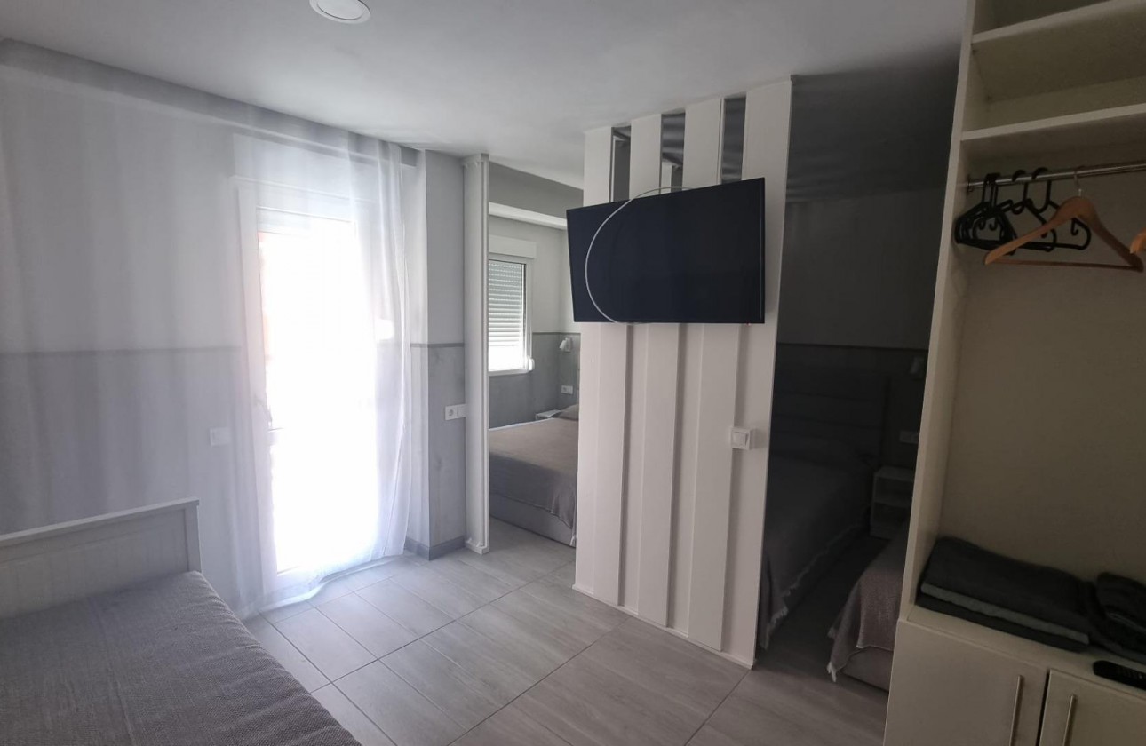 Resale - Apartment / flat - Torrevieja - Centro