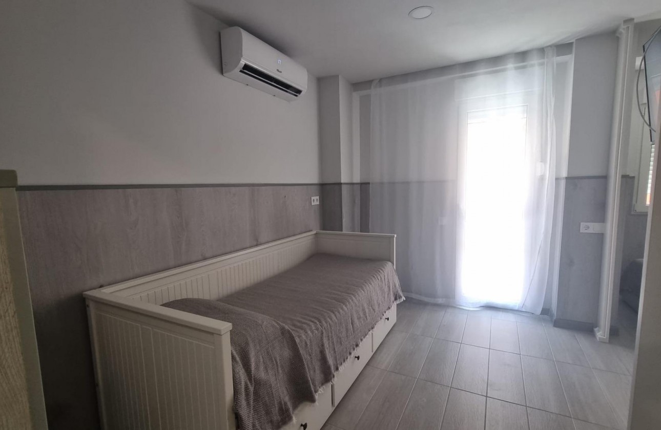 Resale - Apartment / flat - Torrevieja - Centro
