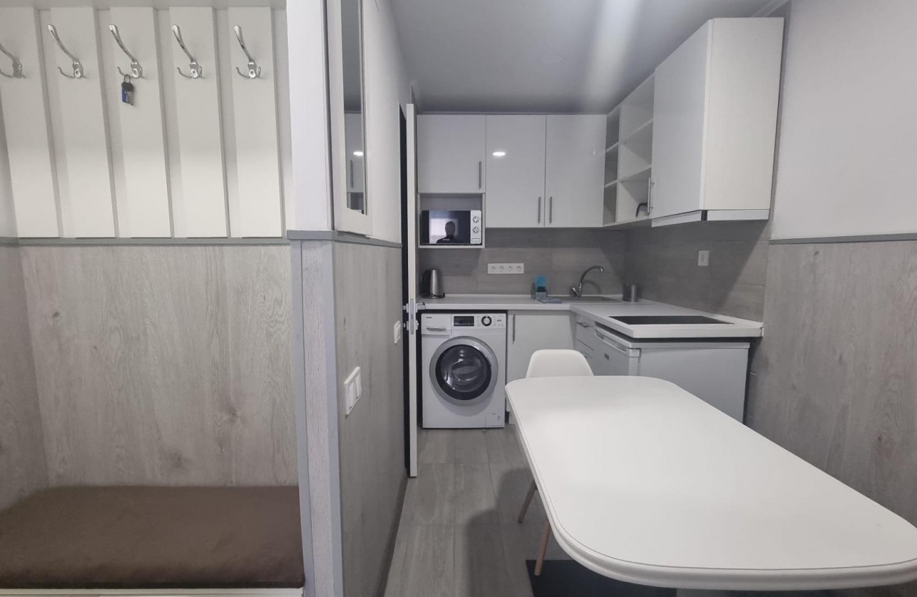 Resale - Apartment / flat - Torrevieja - Centro