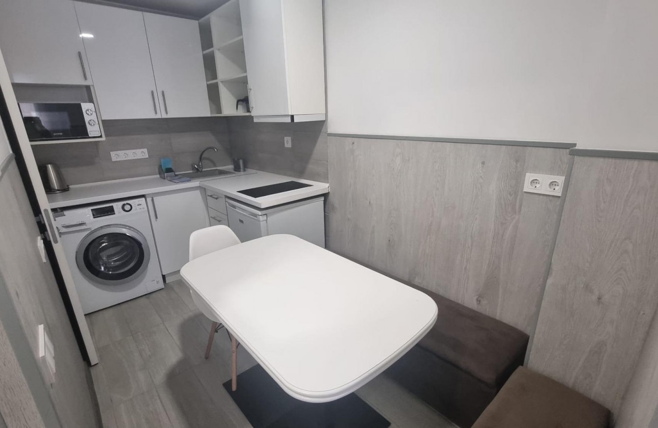 Resale - Apartment / flat - Torrevieja - Centro