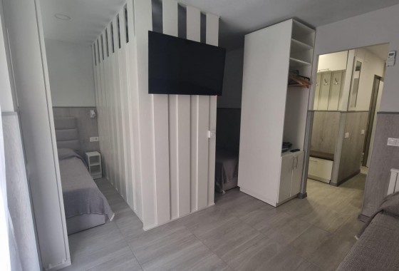 Resale - Apartment / flat - Torrevieja - Centro