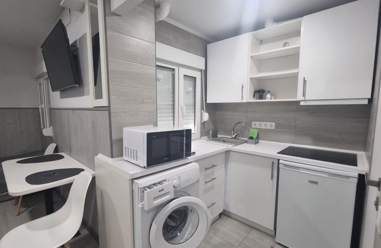 Resale - Apartment / flat - Torrevieja - Centro