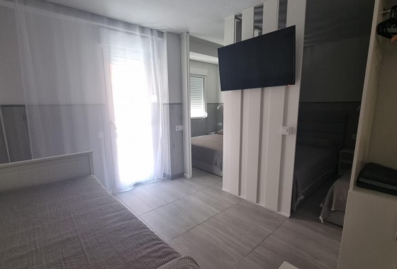 Resale - Apartment / flat - Torrevieja - Centro