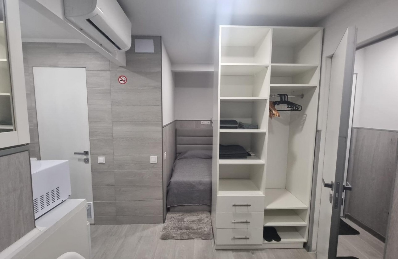 Resale - Apartment / flat - Torrevieja - Centro
