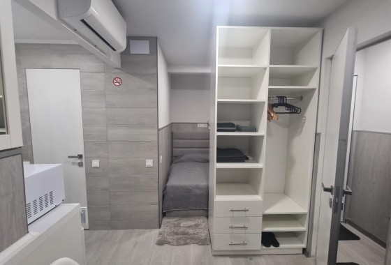 Resale - Apartment / flat - Torrevieja - Centro