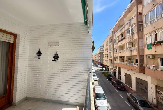 Resale - Apartment / flat - Torrevieja - Playa del Cura