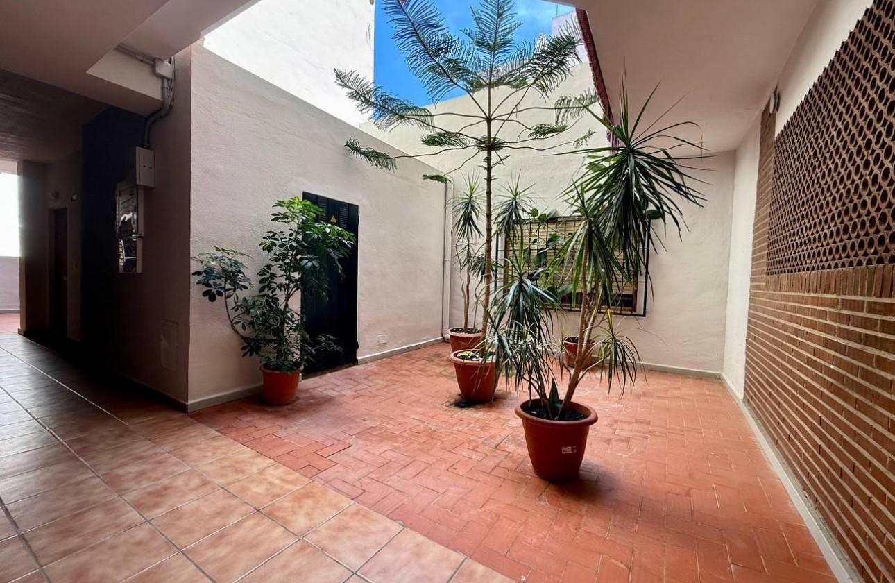 Resale - Apartment / flat - Torrevieja - Playa del Cura