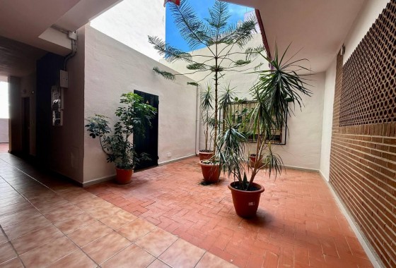 Resale - Apartment / flat - Torrevieja - Playa del Cura