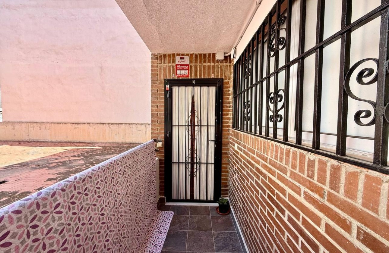 Resale - Apartment / flat - Torrevieja - Playa del Cura