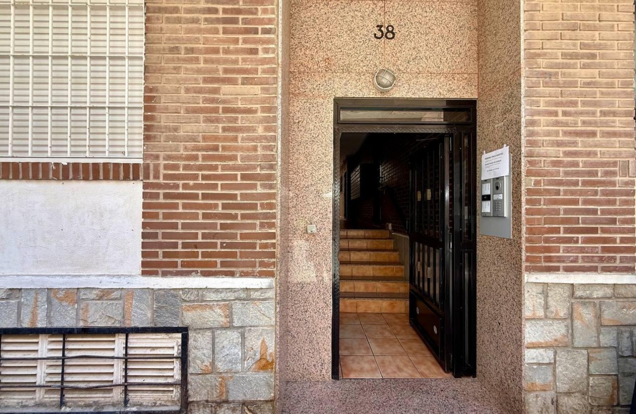 Resale - Apartment / flat - Torrevieja - Playa del Cura