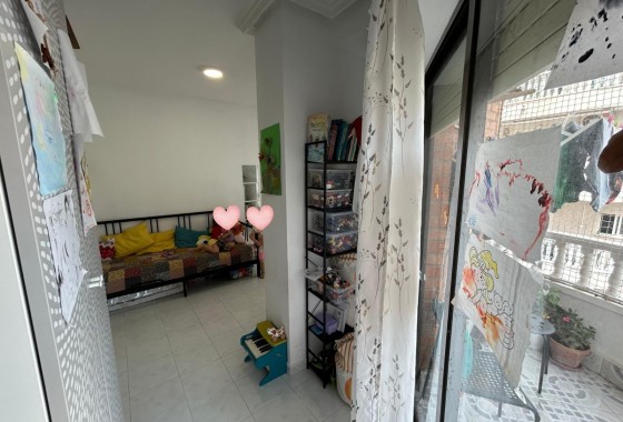Resale - Apartment / flat - Torrevieja - Centro