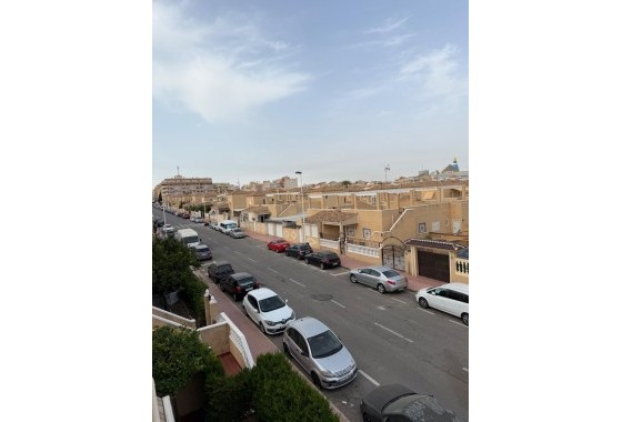 Resale - Apartment / flat - Torrevieja - Centro