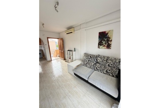 Resale - Apartment / flat - Torrevieja - Centro
