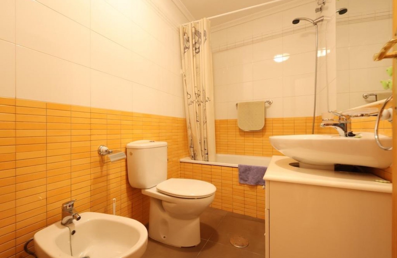 Resale - Apartment / flat - Torrevieja - Costa Blanca