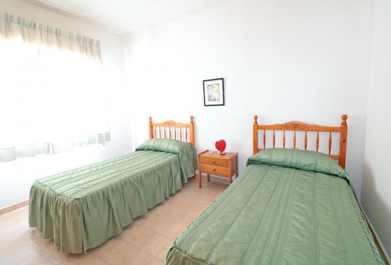 Resale - Bungalow - Torrevieja - El Acequión - Los Náufragos