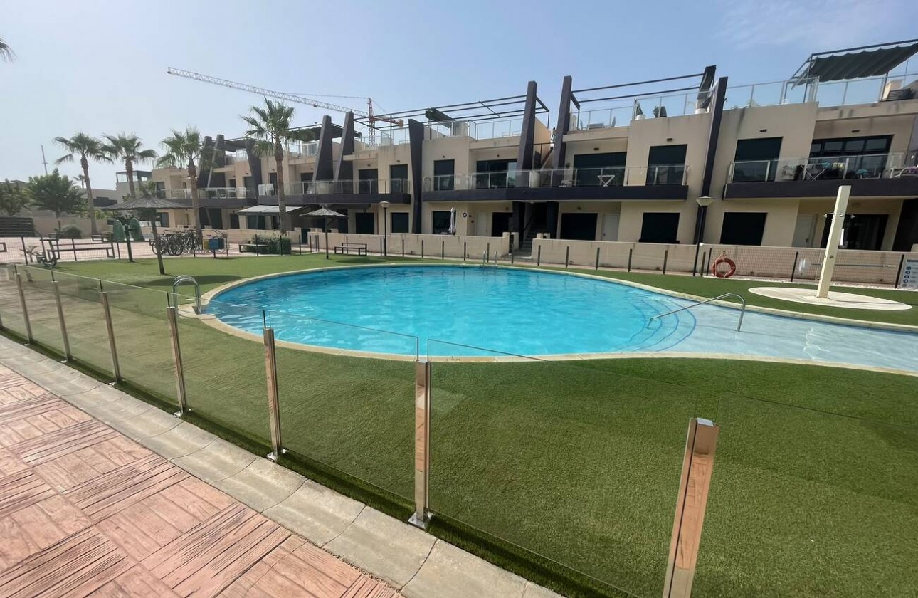 Resale - Apartment / flat - Pilar de la Horadada - TORRE DE LA HORADADA