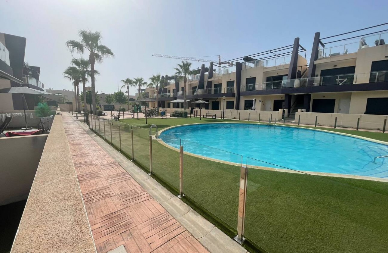 Resale - Apartment / flat - Pilar de la Horadada - TORRE DE LA HORADADA